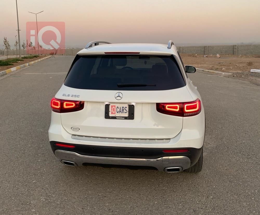 مرسيدس بنز GLB